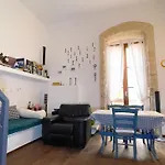 Il Rifugio Del Dottore 1 - Room And Upside Apartment In Bari Oldtown