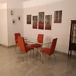 Pane & Pomodoro Beach Roomy Flat