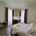 Lostabile Guesthouse & Coworking