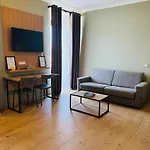 Manhattan Room & Suite