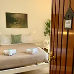 Loft Corso Trieste Free Parking & Kitchen