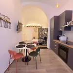 Crelugia Home - Style & Comfort Near Bari Vecchia