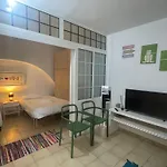 Stazione Centrale & Universita Lovely Apartment