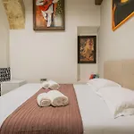 Red Rooms By Wonderful Italy