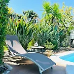 La Casa (Adults Only)