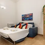 Modern Stone Apartment In The Heart Of Bari