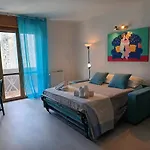 La Cecchina Guest House