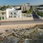 Villa Mediterranea Apartments - Seaview, Pool & Garden