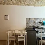Bari Landlord 31- Old Town Apartment