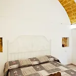 San Nicola Casa Clemente Apartment
