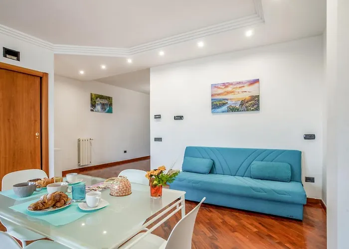Bari Waterfront Apartment