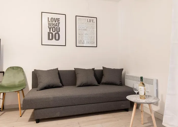 Functional & Central Flat With Netflix