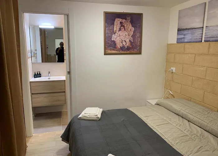 Suite 145