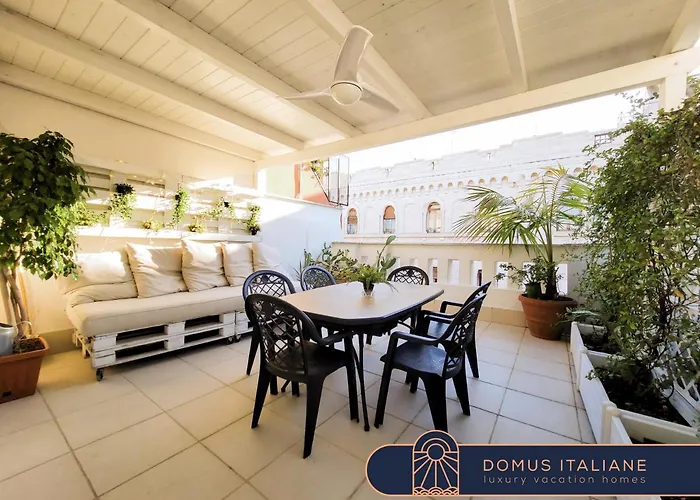 Penthouse In The Heart Of Bari With Terrace