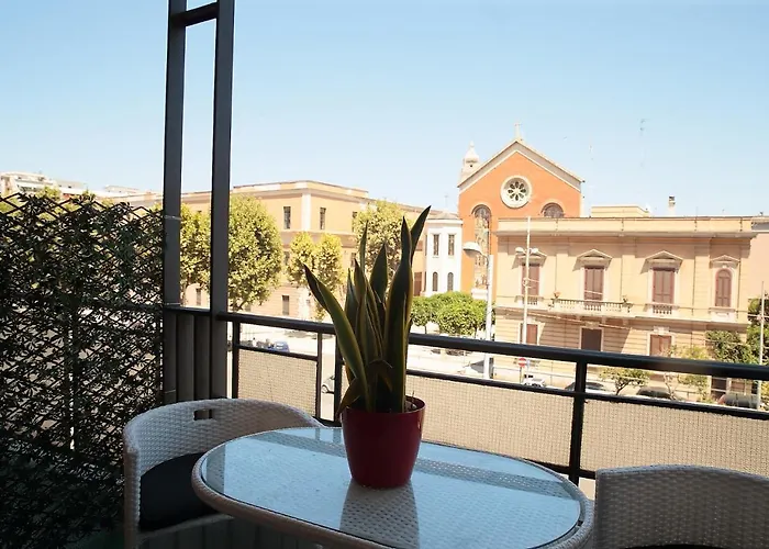 L.T. Savoia Palace & Cavour C.L.