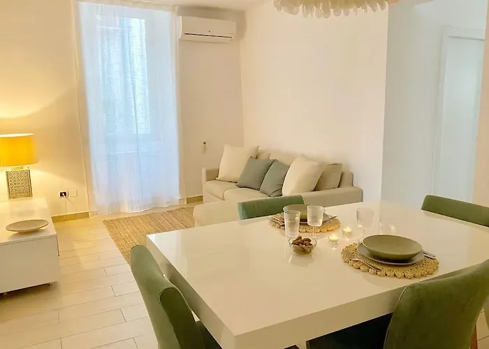 Casa Re Manfredi 12