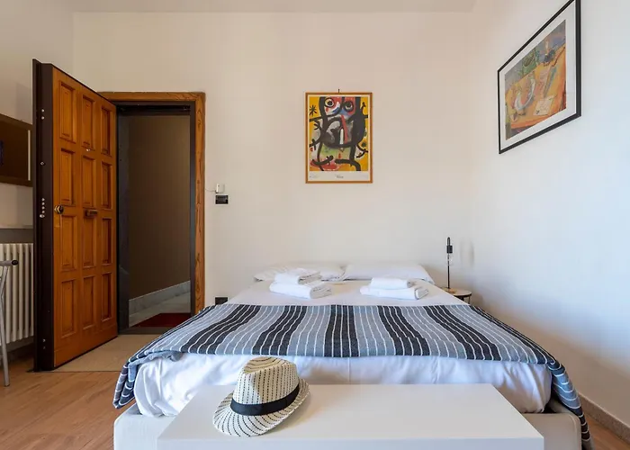 Bright Studio With Terrace & Parking