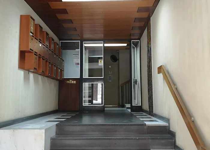 So Fine Petruzzelli Flat