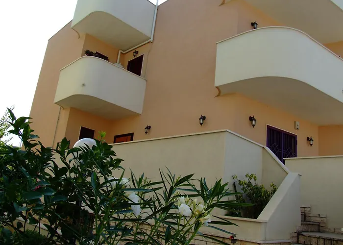 Villa Aurora B&B