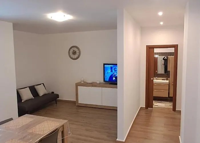 Alex\'S House