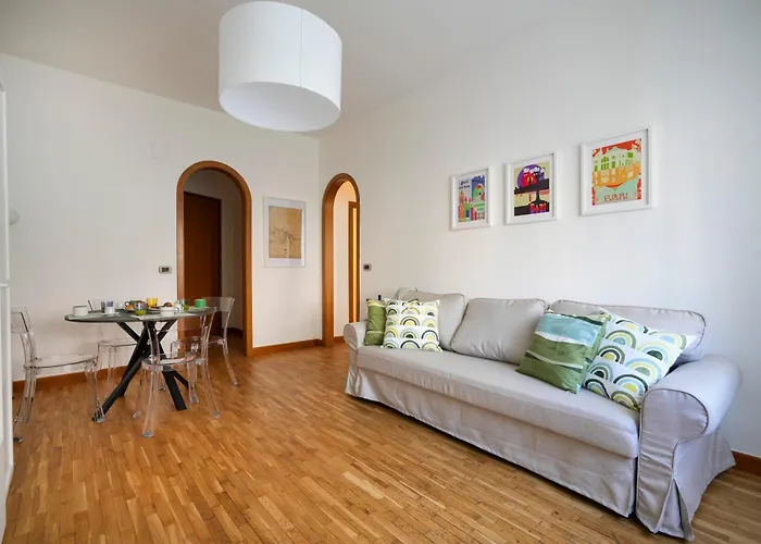 184 Apartment - Urban Convenience Near The Station