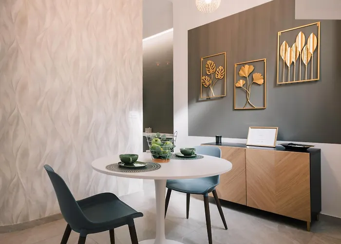Apulian Tree - Luxury Central Apartment With Balcony - Bari