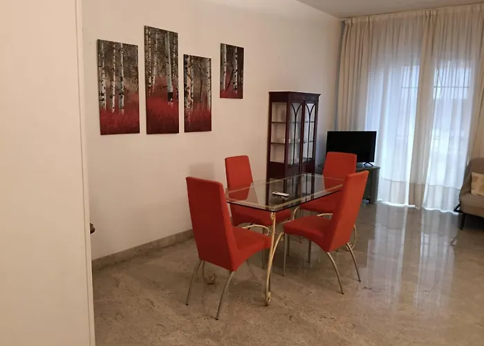 Pane & Pomodoro Beach Roomy Flat
