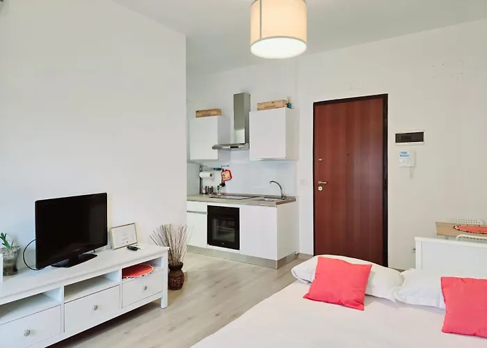 Moderno Loft Finemente Arredato