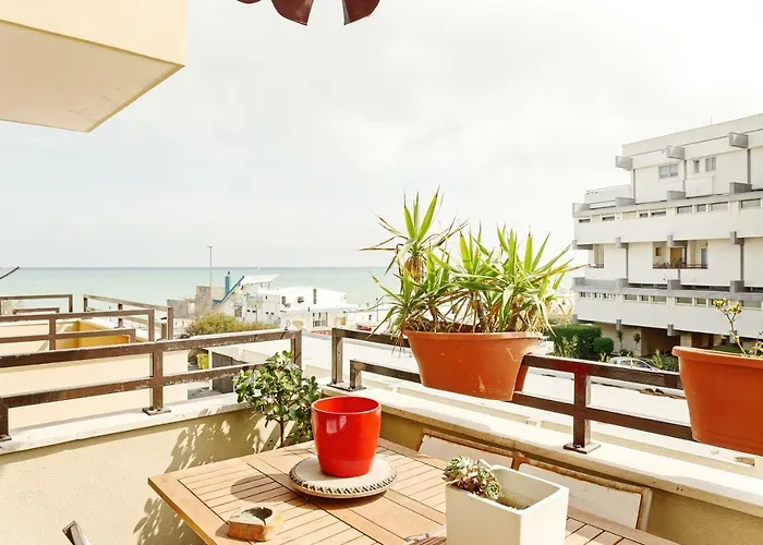 Bari Airport Seaview Apartment