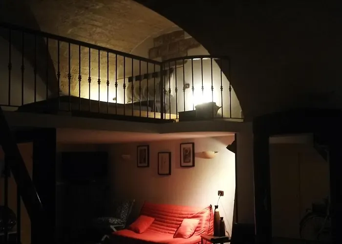 Versosud Cave