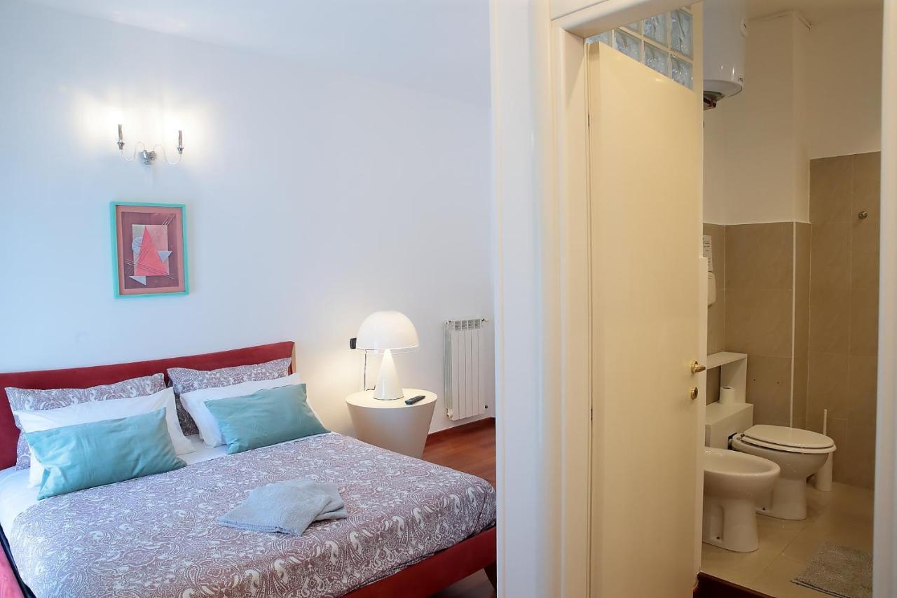 Savoia International_lt_bari Stazione Gasthuis Bari