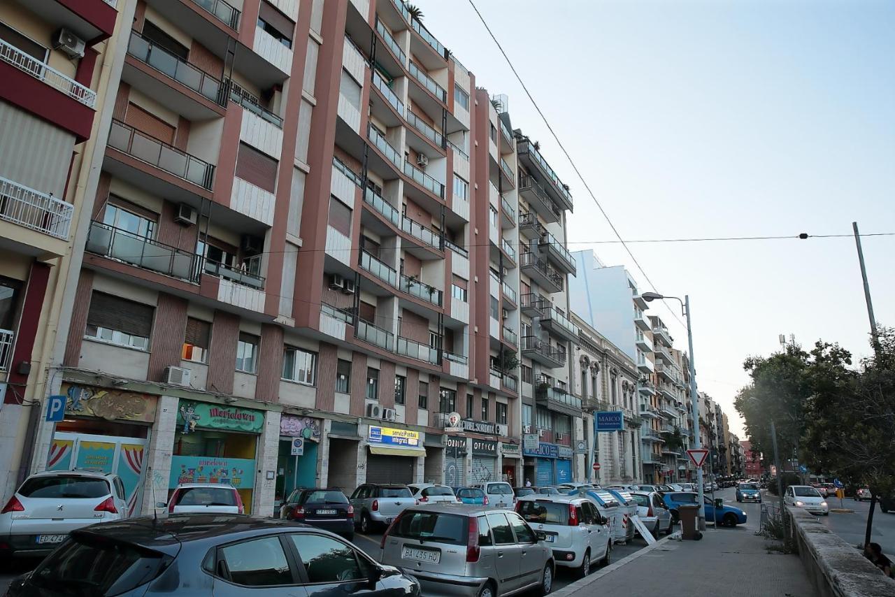 Savoia International_lt_bari Stazione * Bari