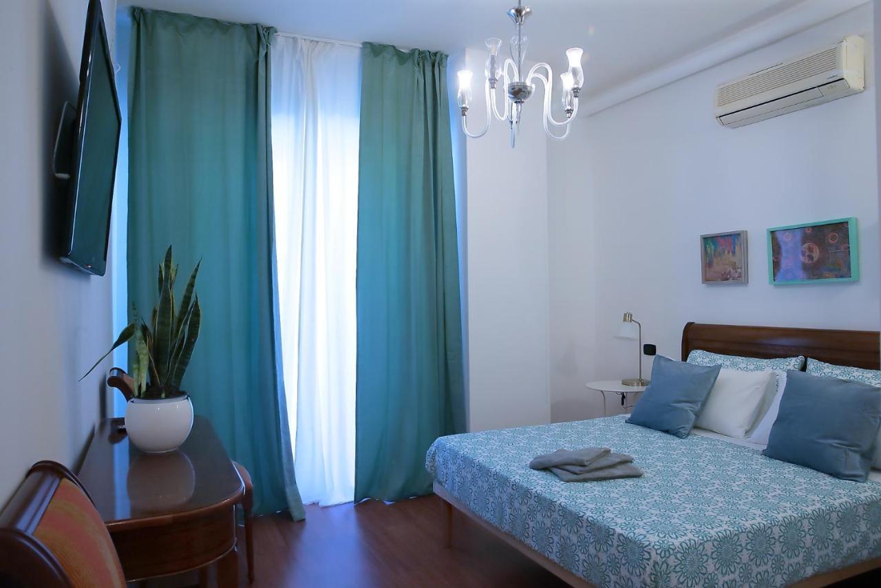 Savoia International_lt_bari Stazione Gasthuis Bari