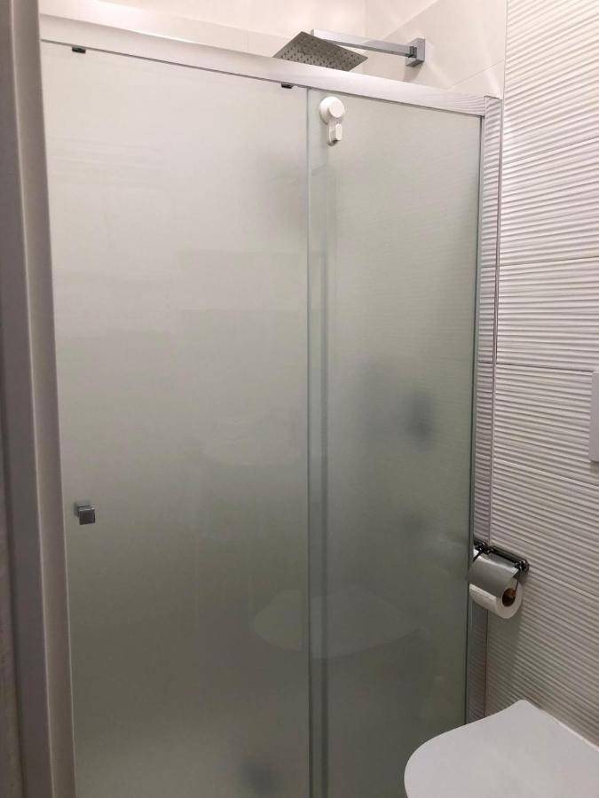 Aura Apartment * Bari