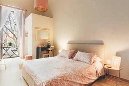 Flores Apartment Bari