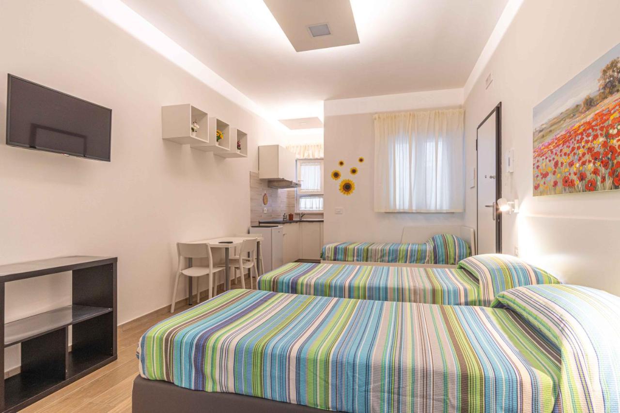 Apartment Seven Notes Bari