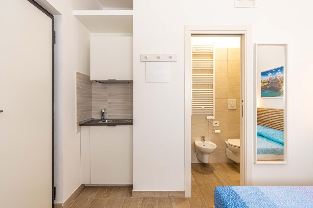 Apartment Seven Notes Bari