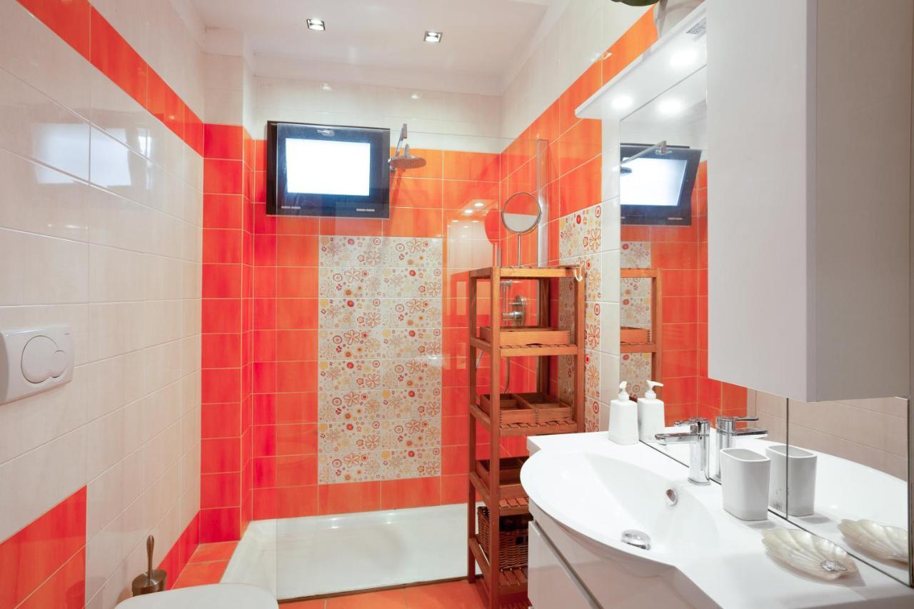 Apartment *movies & Books* Stylish House With Jacuzzi *