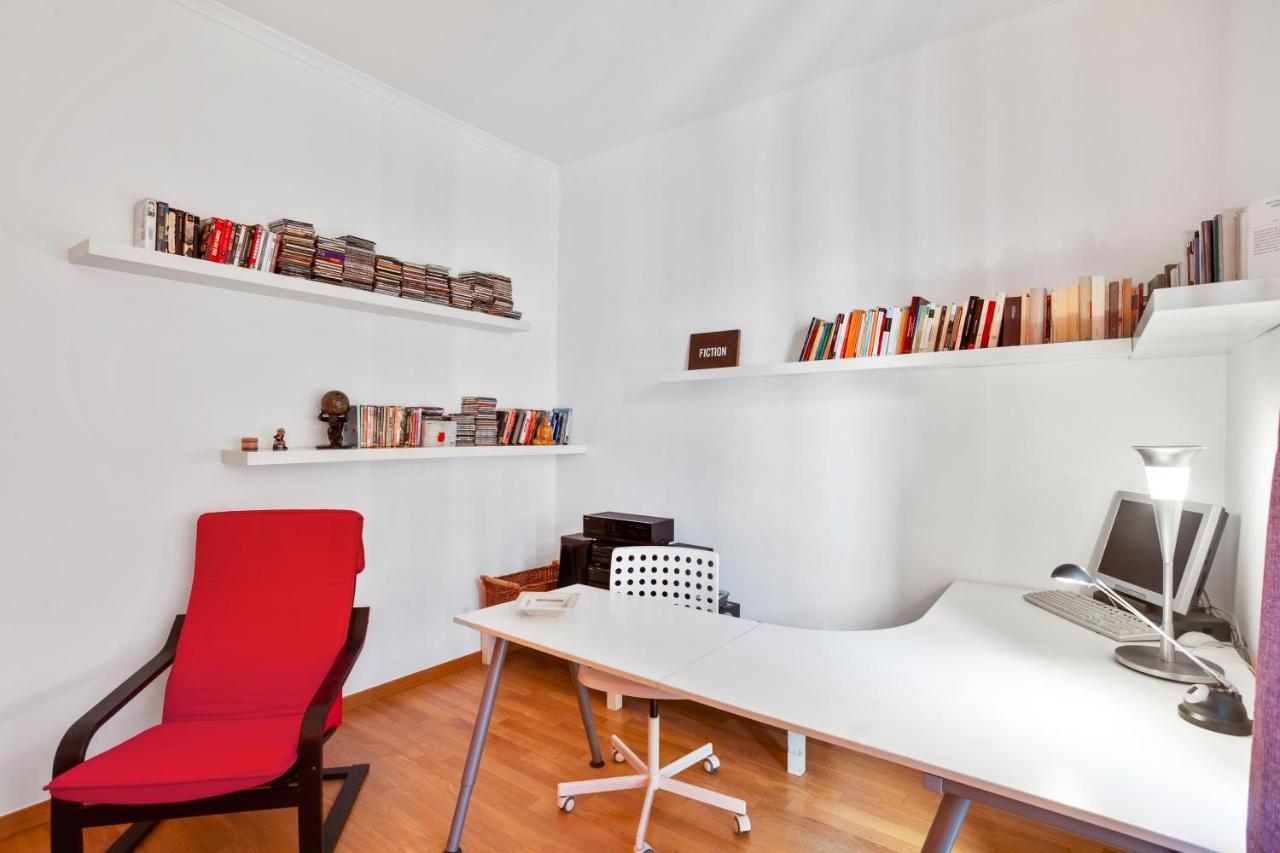 *movies & Books* Stylish House With Jacuzzi Apartment