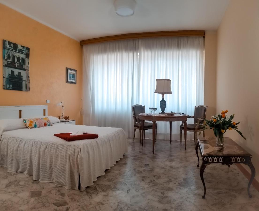 Via Sparano Apartament Bari