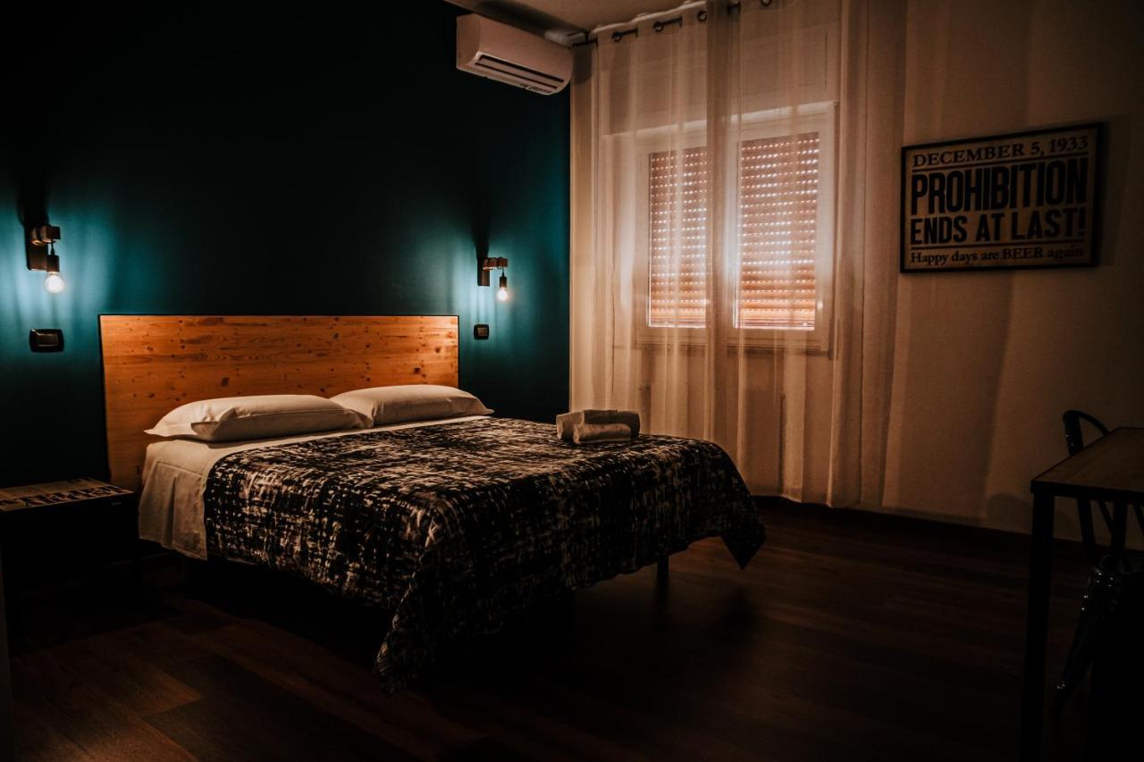 Bed & Breakfast Travel Station