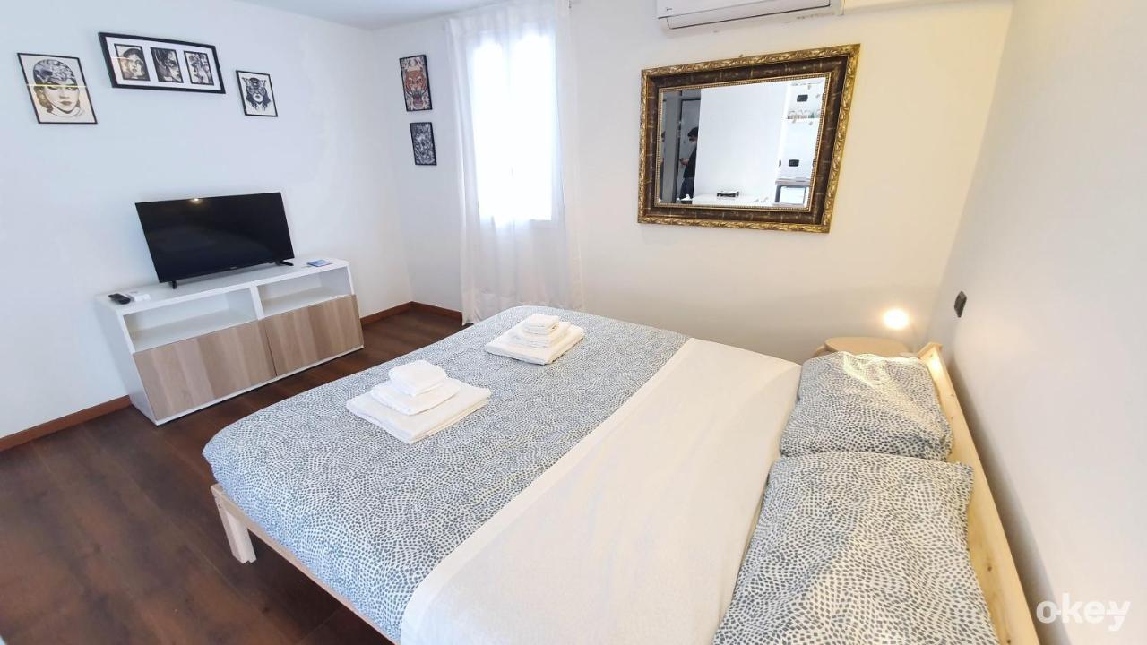 Apartment La Terrazza Tra I Tetti Studio - Centro