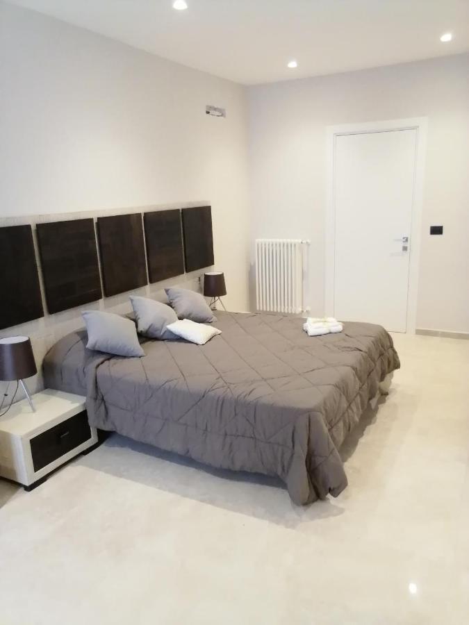 Home33 *