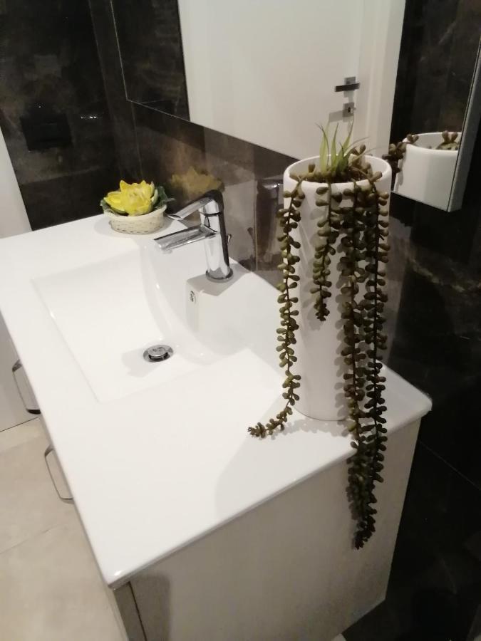 Home33 * Bari