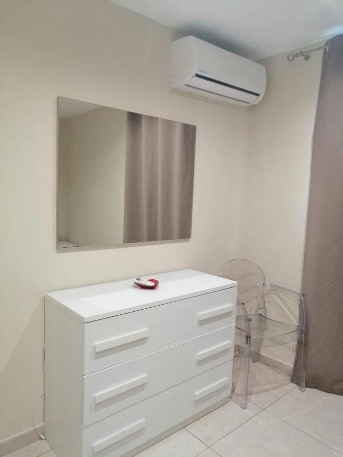 Attico Con Terrazza A Apartment Bari