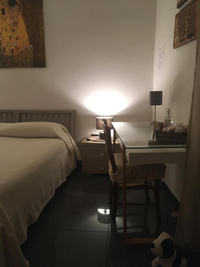 Blackboard House * Bari