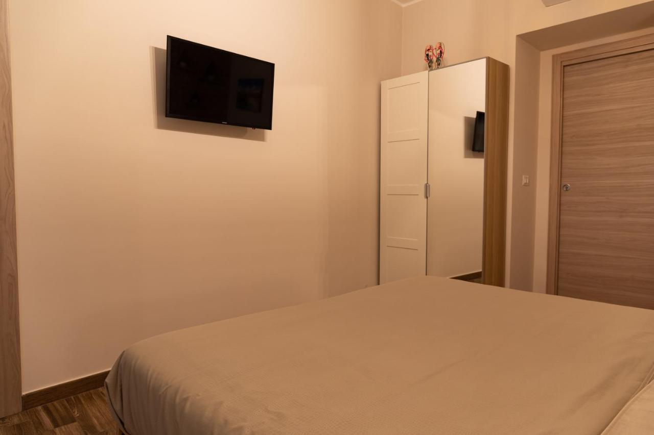 Tizzy Apartment&rooms * Bari