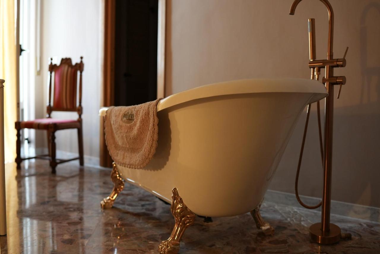 Antica Boutique Bari