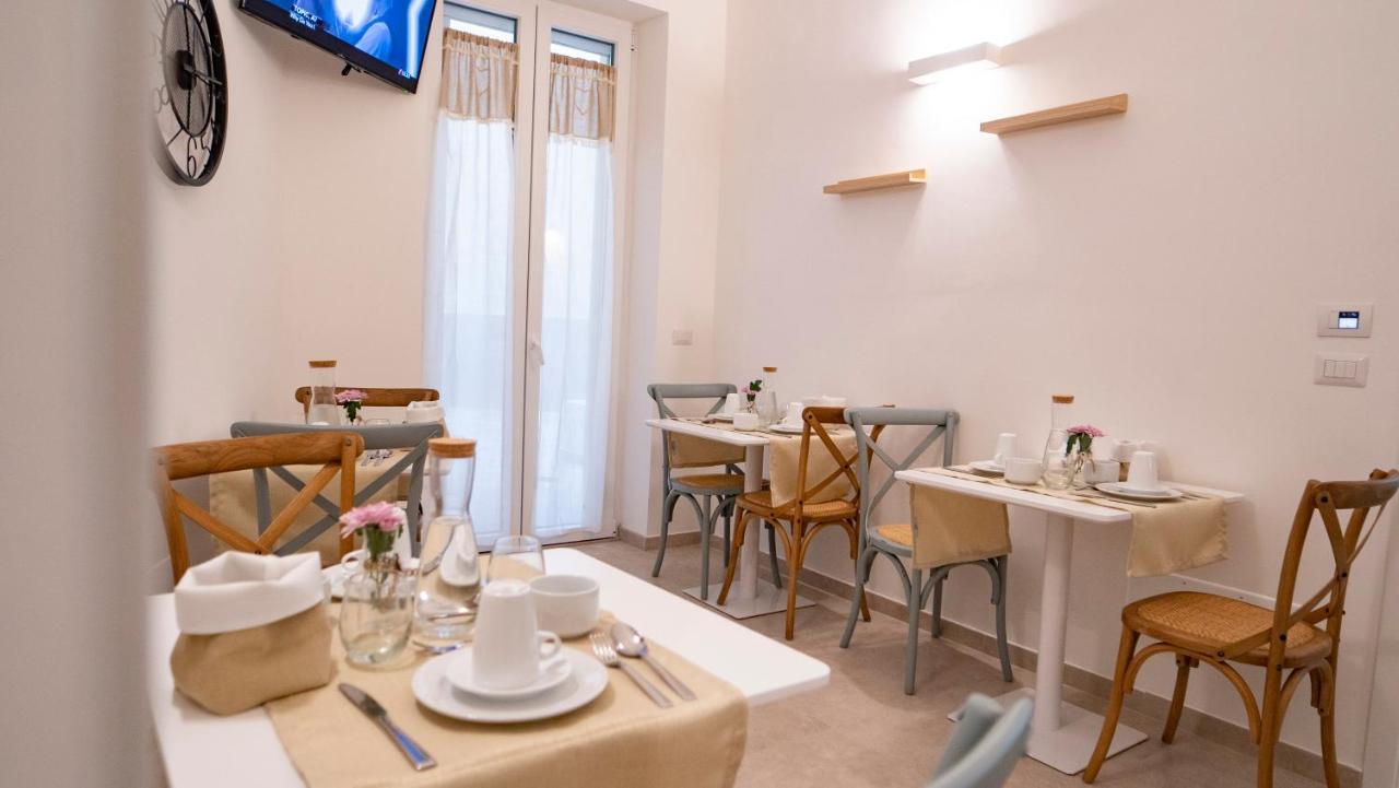 Dimora Fantasia Charme Acomodação com café da manhã  Bari