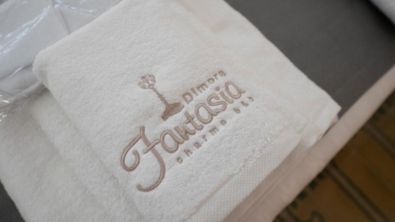 Dimora Fantasia Charme Acomodação com café da manhã  *